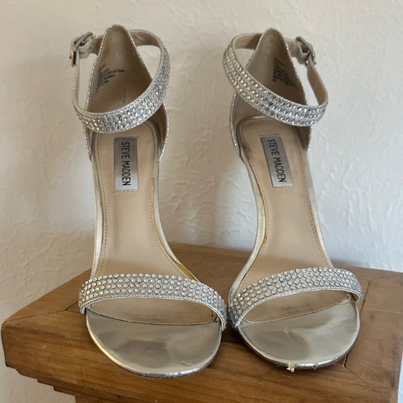 Steve Madden Rhinestone Silver Heels Size 8.5 - Picture 1 of 12